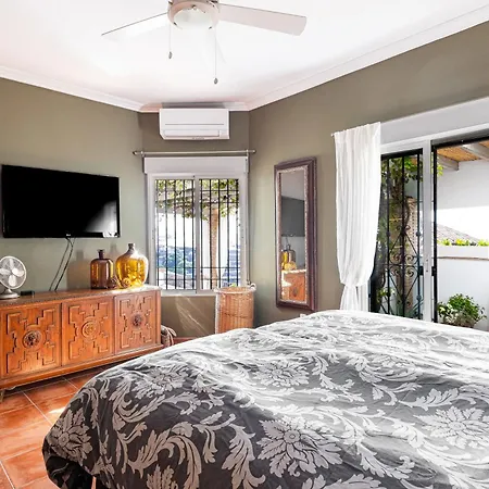 Vila Luxurious In Tamango Hill